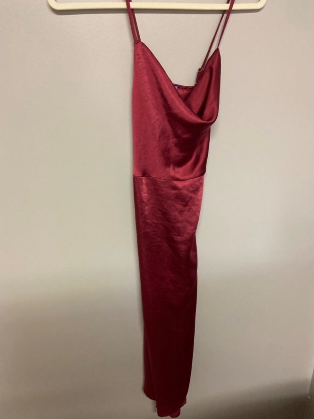 Lioness Satin Dress | XS | Berry - Picture 2 of 6